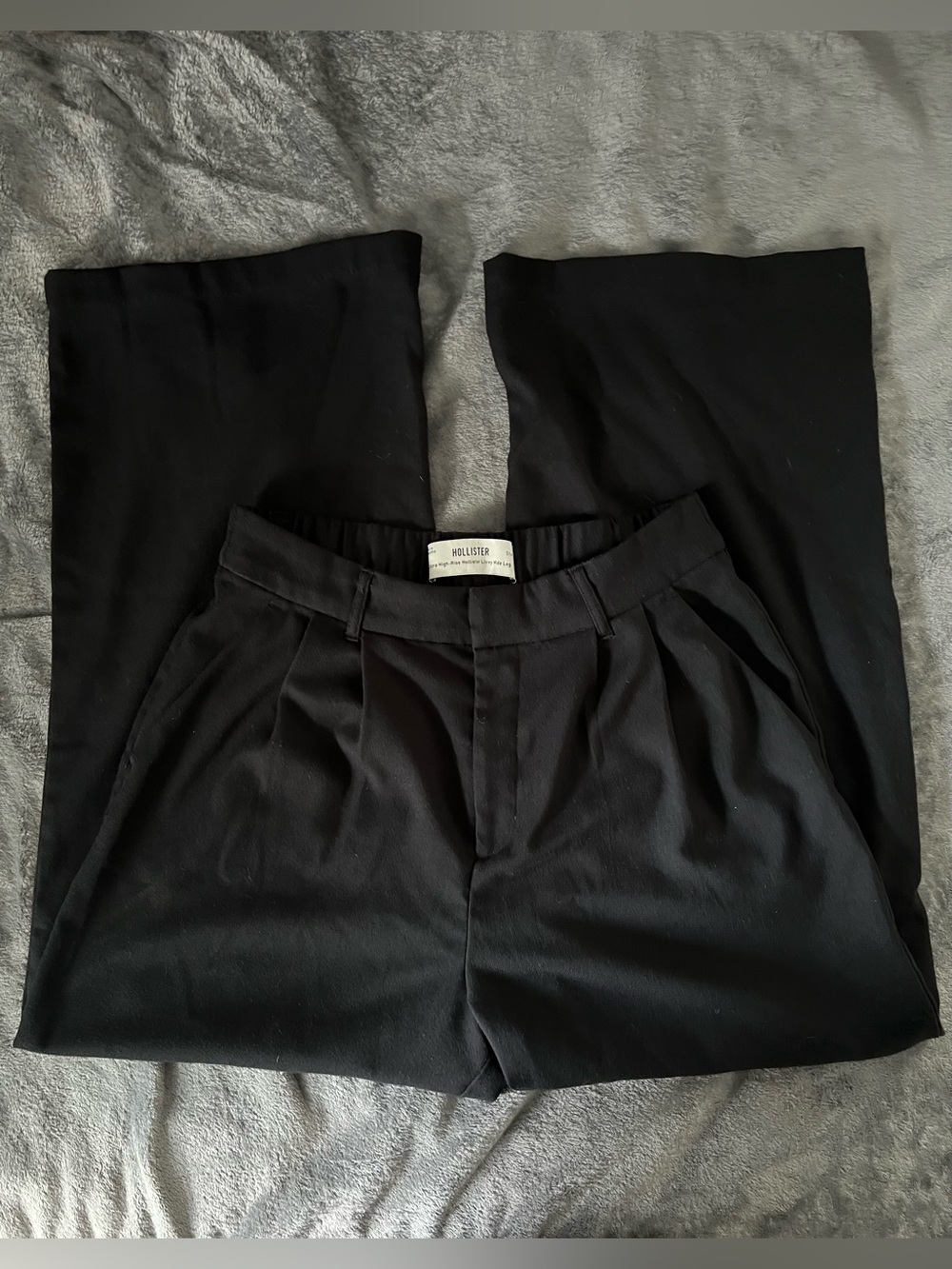 Hollister Women’s Black Trouser Ultra High-Rise Livvy Wide Leg (M Short)